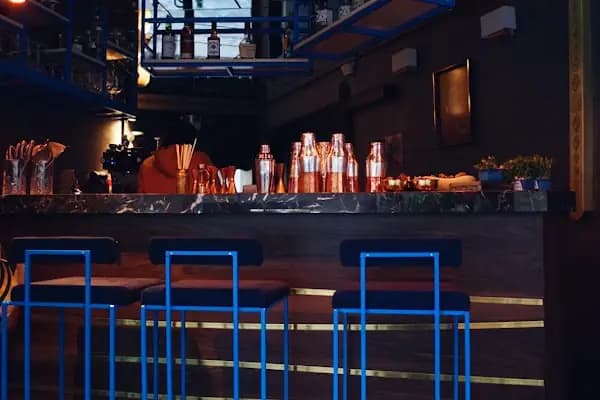 Fahri Konsolos - Kokteyl bar - İstanbul Kadıköy