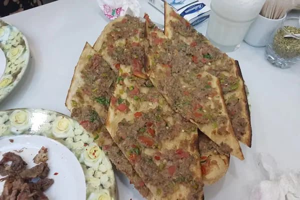 AKŞEHİR MEZE &amp; YEMEK - Restoran - Konya Akşehir