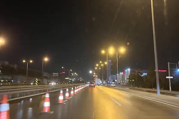 Avcılar E5 - Otobüs Durağı - İstanbul Avcılar