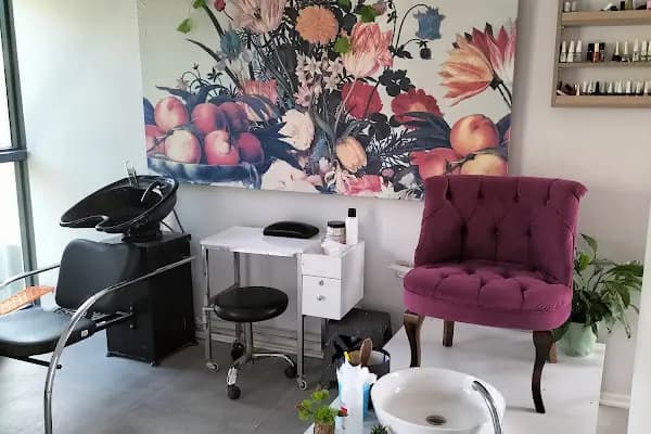 Neslihan Özgül Güzellik Atölyesi - Güzellik Salonu - İzmir Aliağa