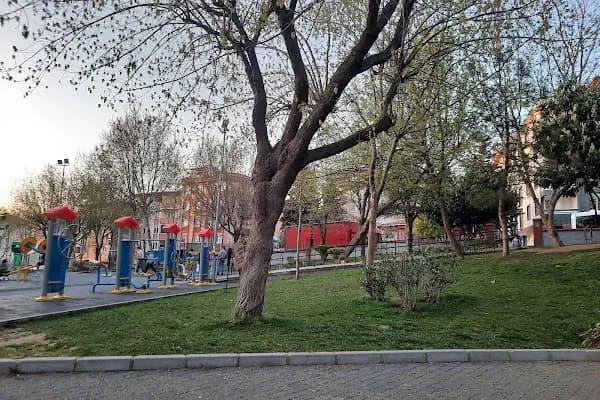 Levent Kırca Parkı - Park - İstanbul Bahçelievler