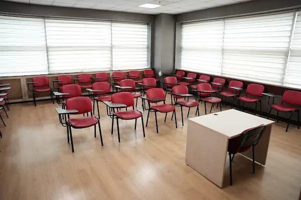 Just English Dil Okulları Beylikdüzü - İngilizce Dil Okulu - İstanbul Beylikdüzü