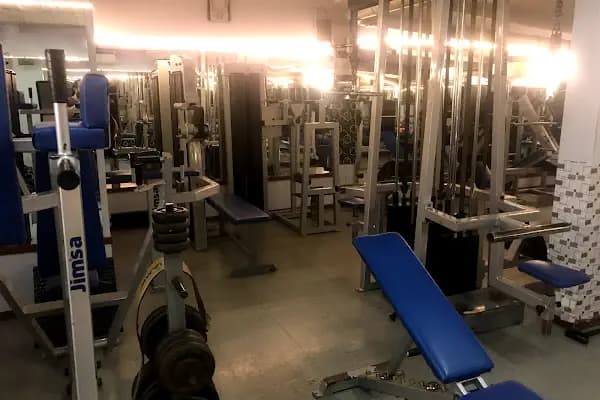 Real Fitness Studio Center - Spor salonu - İzmir Buca