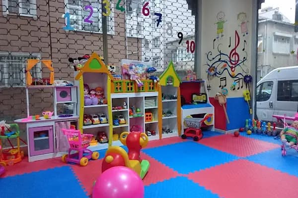 Tırtıl Çocuk Dünyası Oyun ve Aktivite Merkezi - Çocuklar İçin Eğlence Merkezi - İstanbul Pendik