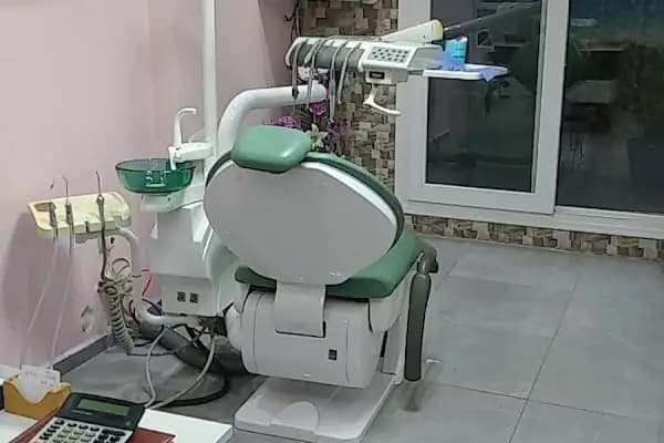 Dr. Ahmet Zeki Bozkaya - Diş Hekimi - Manisa Saruhanlı