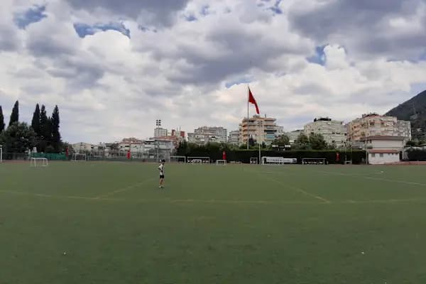 T.C. Balçova Belediyesi Ercüment Özgür Sosyal Tesisler - Spor salonu - İzmir Balçova