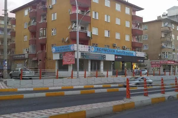 Özel Yeni Eğitimciler Sürücü Kursu - Sürücü Kursu - Diyarbakır Bağlar
