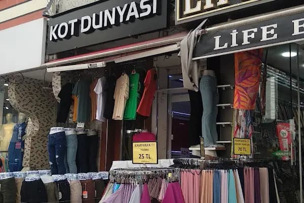 Kot Dünyası - Giyim mağazası - İstanbul Avcılar