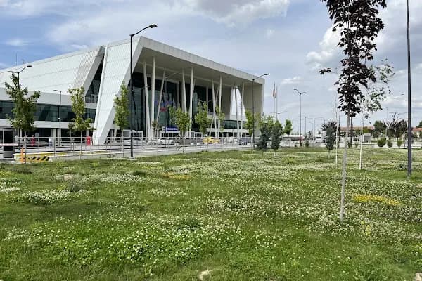 Konya Selçuklu YHT Gar - Tren meydanı - Konya Selçuklu