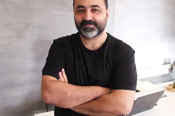 Prof. Dr. Yavuz Başterzi - Estetik Cerrah - İstanbul Bağcılar