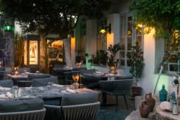 Munch Cafe&amp; Restorant