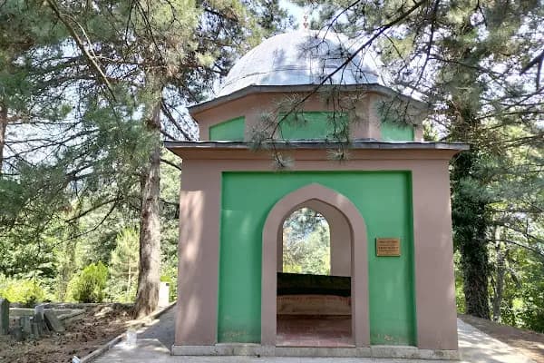 Turgut Alp Türbesi - Mezarlık - Bursa İnegöl