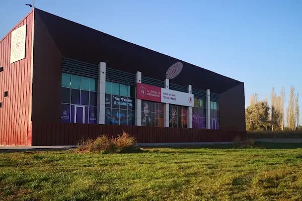 Beyşehir Yarı Olimpik Yüzme Havuzu - Yüzme Havuzu - Konya Ahırlı