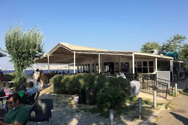 İzmir Büyükşehir Belediyesi İnciraltı Engelliler Kafeteryası - Kafeterya - İzmir Balçova