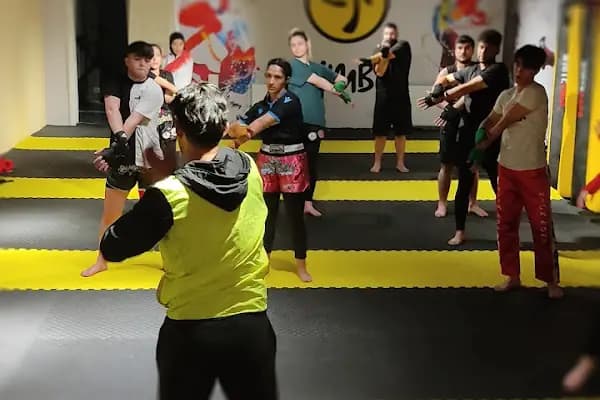 Simya Spor Kulübü - Kick Boks, Reformer, Aletli Pilates, Zumba Kursları - Spor salonu - Ankara Sincan