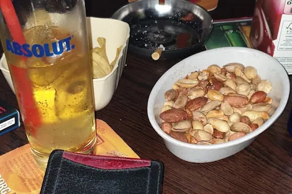 gecekondu bar - Gece kulübü - Mersin Mezitli