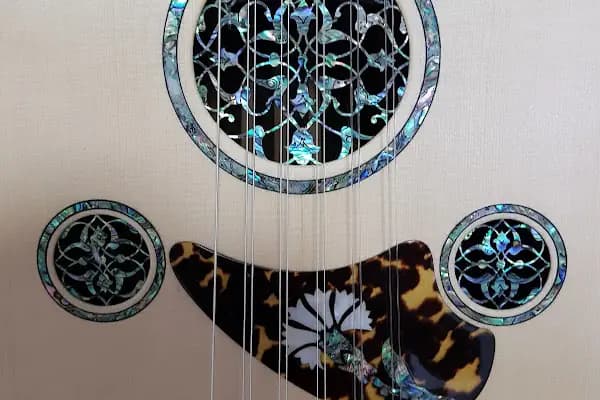 İzmirli Geleneksel Türk Müziği Sazları Yapımevi - Müzik Aleti Üreticisi - İzmir Balçova