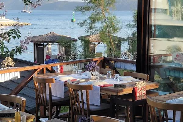 Bistro Marina Neyzar - Restoran - Muğla Bodrum