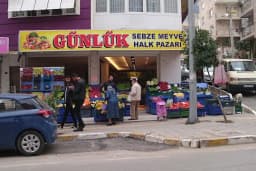 Günlük Sebze Meyve Halk Pazarı