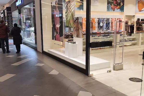 Vakko Outlet - Giyim mağazası - İstanbul Ataşehir