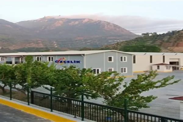 Özçelik Meşrubat ve Gıda Mad. Tic. Paz. A.Ş. - Alkollü İçecek Satıcısı - Antalya Alanya