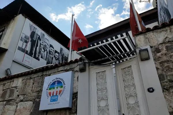 Radyo ve Demokrasi Müzesi - Müze - İzmir Konak