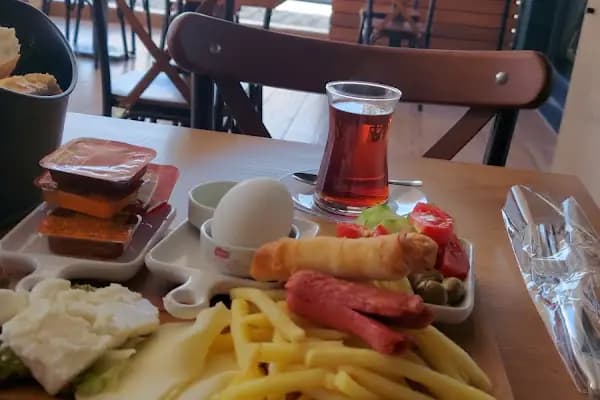 Serter Bey Kahvaltı ve Börek Döşemealtı - Börekçi - Antalya Alanya