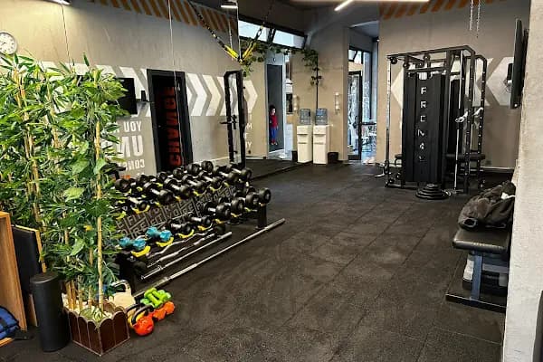Reyofit Kickboks /Reformer Pilates /Fonksiyonel fitness - Kickboks Okulu - İstanbul Bağcılar