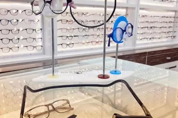 Naz Optik Van - Resim 5