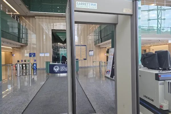 İstanbul Gelişim Üniversitesi Tower - Resim 18