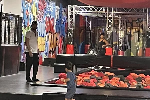 Flyzone Turkey | Mall Of İstanbul | Trambolin Parkı - Resim 14