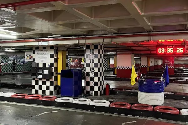 Flyzone Turkey | Mall Of İstanbul | Trambolin Parkı - Resim 10