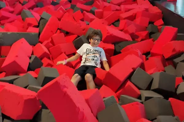 Flyzone Turkey | Mall Of İstanbul | Trambolin Parkı - Resim 12
