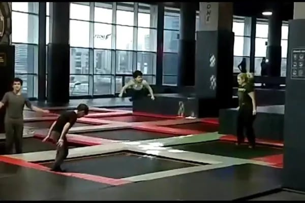 Flyzone Turkey | Mall Of İstanbul | Trambolin Parkı - Resim 13