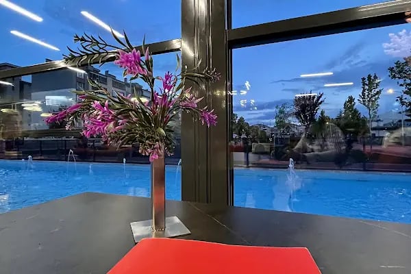 Kafe Karatay Ulubatlı Hasan Parkı - Resim 12
