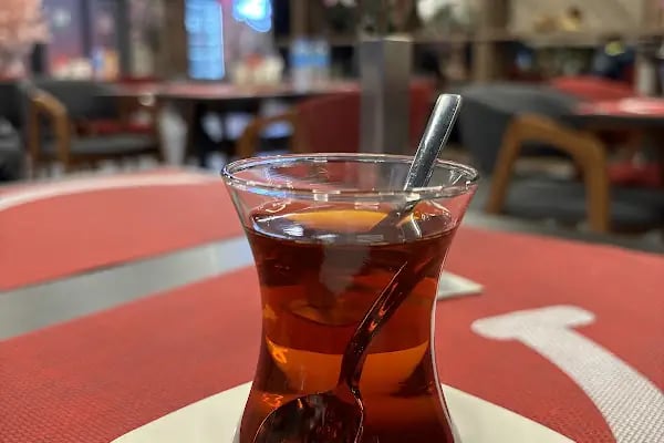 Kafe Karatay Ulubatlı Hasan Parkı - Resim 5