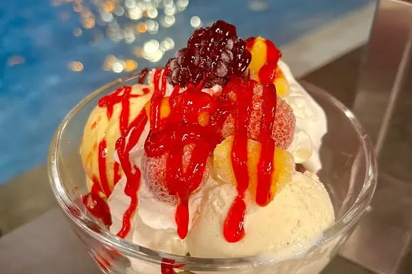 Kafe Karatay Ulubatlı Hasan Parkı - Resim 18