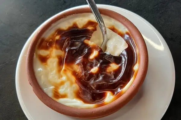 Kafe Karatay Ulubatlı Hasan Parkı - Resim 4