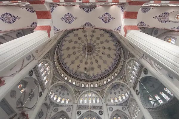 Turgut Alp Cami - Resim 6