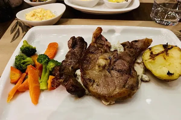 Pinoliva Garden Restaurant - Resim 15