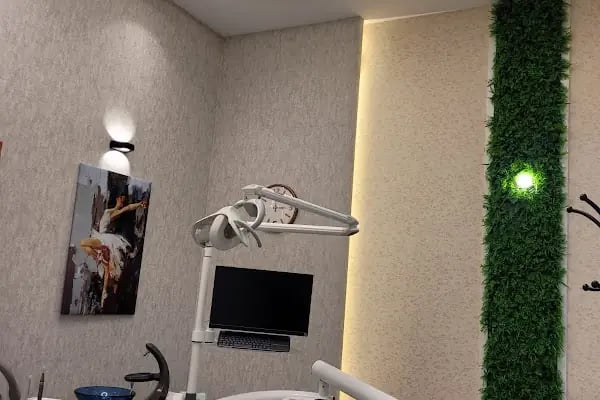 DH KLİNİK (DENTHAUS) BAĞLICA AĞIZ VE DİŞ SAĞLIĞI POLİKLİNİĞİ - Resim 16