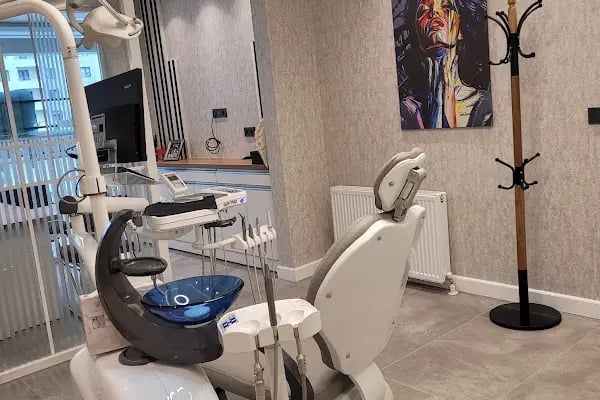 DH KLİNİK (DENTHAUS) BAĞLICA AĞIZ VE DİŞ SAĞLIĞI POLİKLİNİĞİ - Resim 17