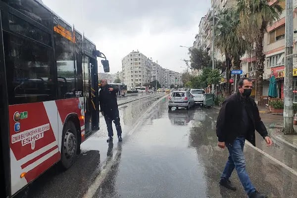 Konak Belediyesi Bahçelievler Metin Oktay Parkı - Resim 9