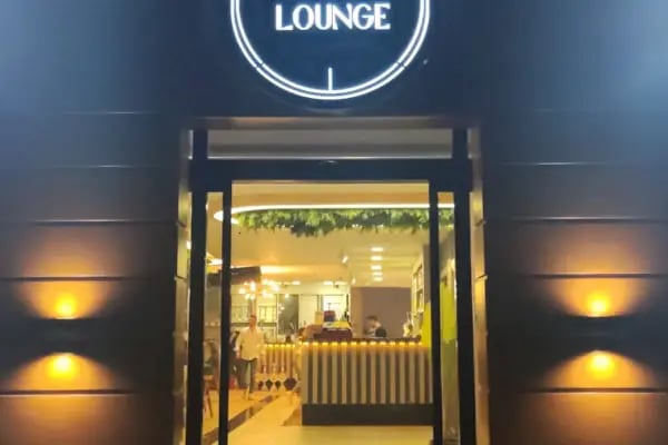 La Via Lounge Buca - Resim 1