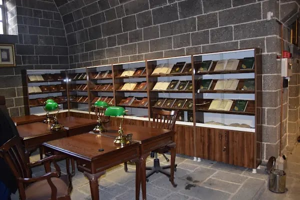 Diyarbakır Yazma Eser Kütüphanesi - Resim 17