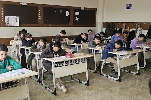 Şehit Sabri Emir Ortaokulu - Resim 3