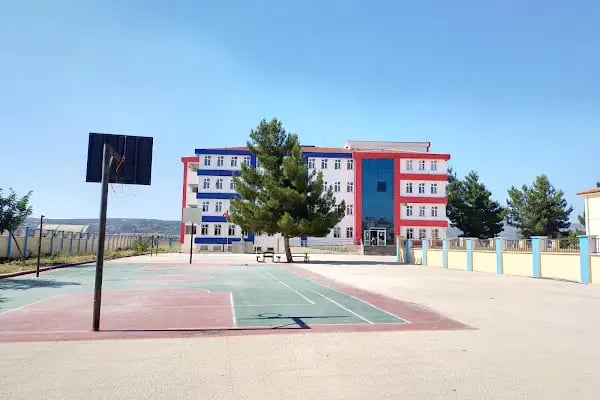 Şehit Sabri Emir Ortaokulu - Resim 1