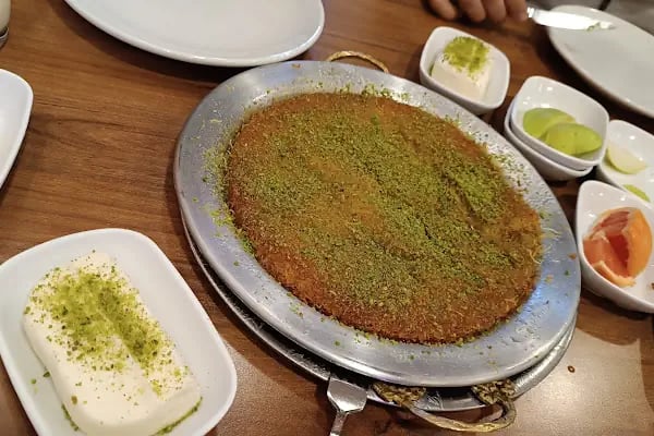 27 Fıstıkzade künefe - Resim 3