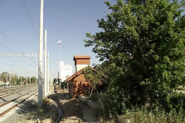 Çumra Tren İstasyonu - Resim 4