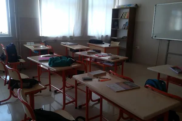 Ümmü Gülsüm Kız Anadolu İmam Hatip Lisesi - Resim 3